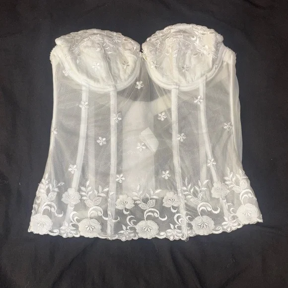 Felina White Lace Bustier Top with Floral Embroidery - Picture 1 of 2